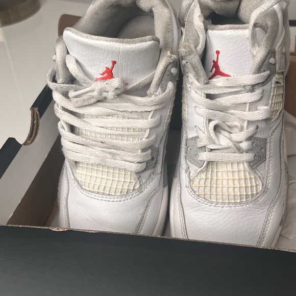 Jordan 4’s Oreo - Picture 3 of 5